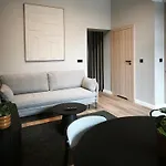 Rail & Old Town Апартаменты Познань
