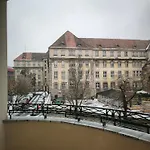 Апартаменты Rail & Old Town
