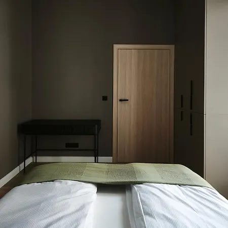 Rail & Old Town * Poznań