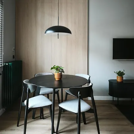 Rail & Old Town Apartament *