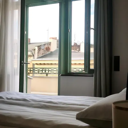 Rail & Old Town Апартаменти Познань