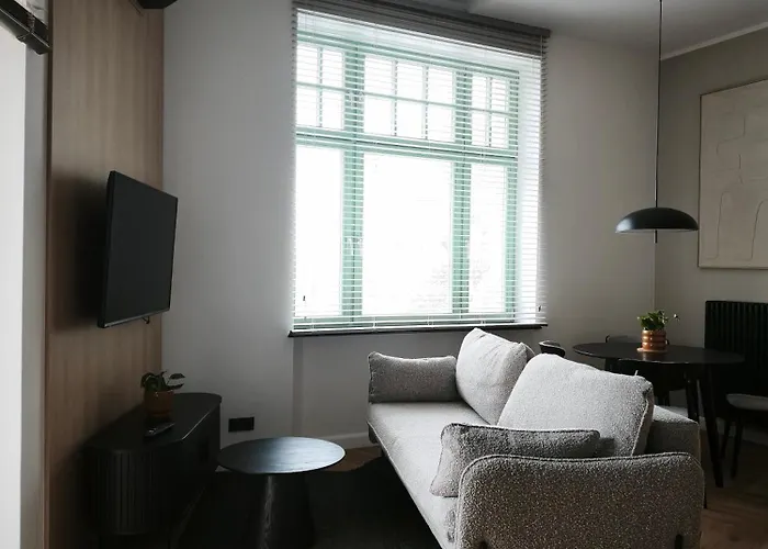 Rail & Old Town Apartament