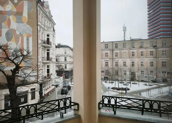 Rail & Old Town * بوزنان