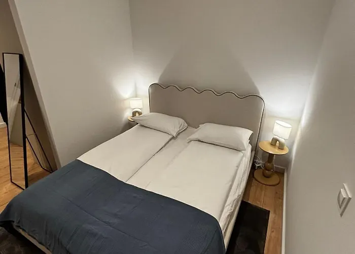 Rail & Old Town Apartament